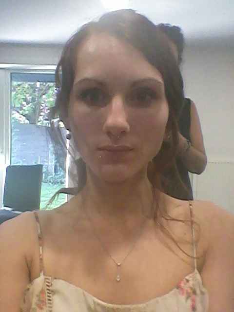 Devant (j'aurai dû prendre la photo de plus haut, on ne voit pas le "bombé")