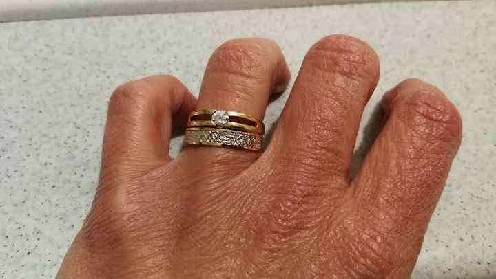 Comment portez vous votre bague de fiançailles et votre alliance ? - 1
