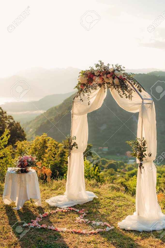 Bonjour les filles, j'aimerais me marier sur une belle montagne, est-ce que quelqu'un ici a fait ça?