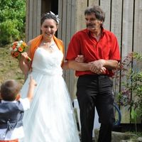 Arrivée au lavoir pour la cérémonie laïque