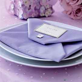 pliage serviette en forme d'enveloppe