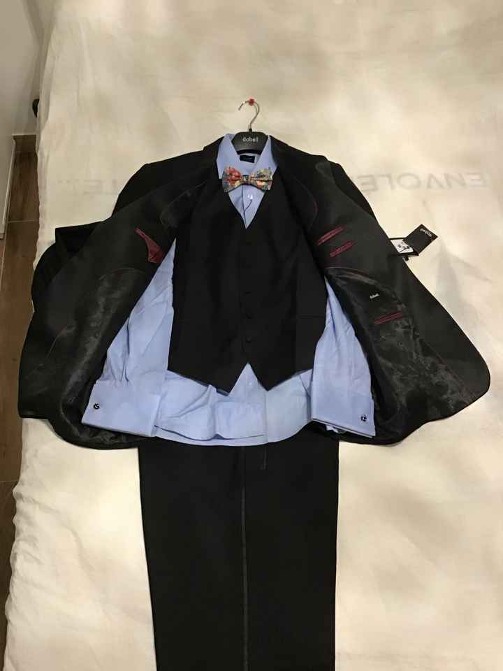 Costume de mon future mari est arrivée - 1