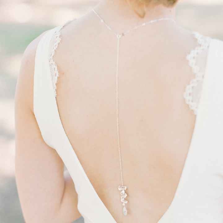 Et u  collier de dos? Aui en a prévu un? - 2