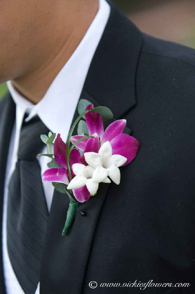 Une boutonnière en fleures fraiches pour monsieur! - 1