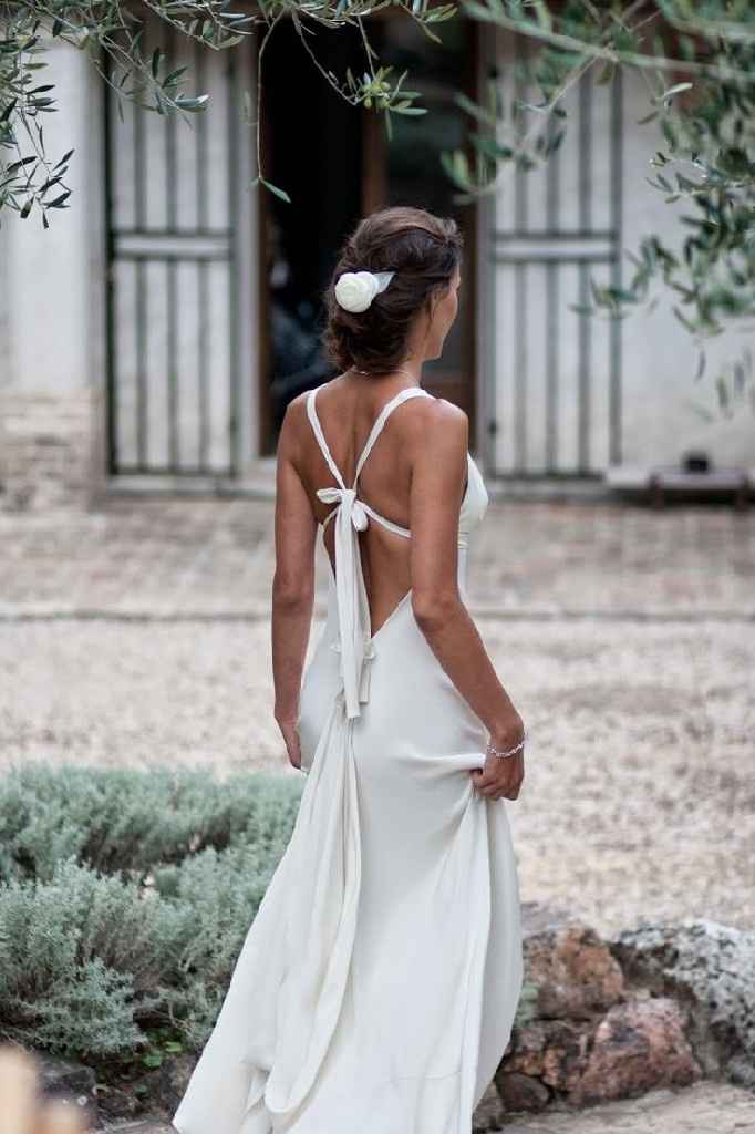 Robe de mariée avec un dos original - 9