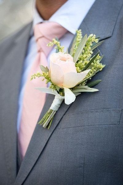 Une boutonnière en fleures fraiches pour monsieur! - 7