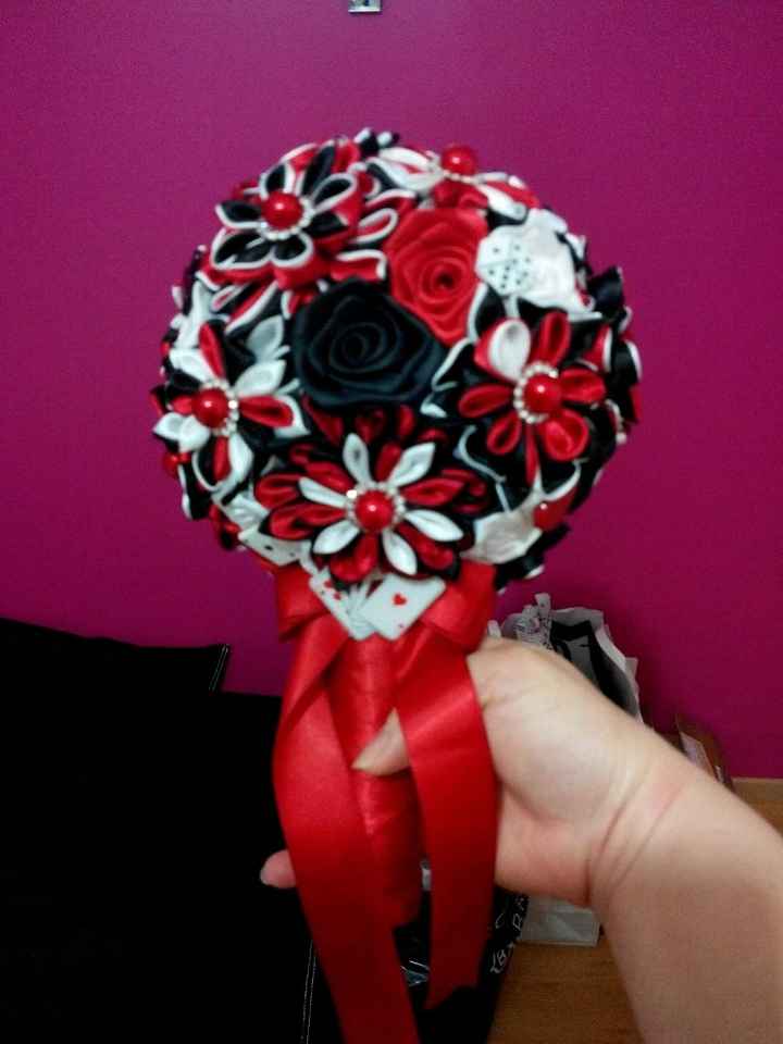 Mon bouquet de mariée et la boutonnière de mon homme thème las vegas casino! - 2