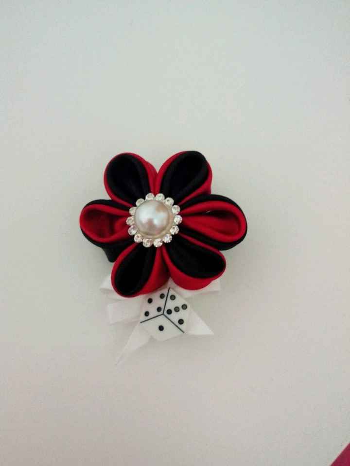 Mon bouquet de mariée et la boutonnière de mon homme thème las vegas casino! - 3