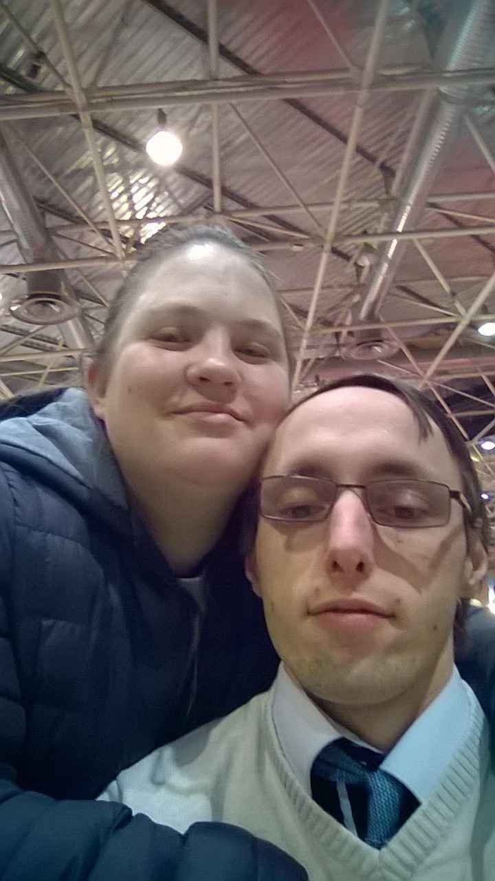 mon fiancé et moi à eurespo cette aprem