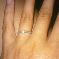 Qui porte une bague de fiançailles ? - 1