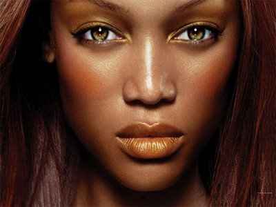Maquillage dorée  peau noire