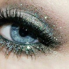 maquillage yeux bleus