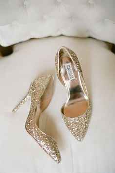 chaussures dorées