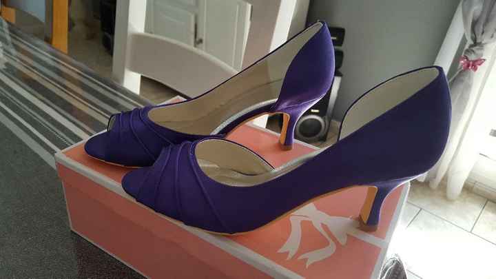  Chaussures violettes ! - 1