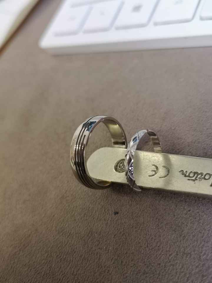 Voilà nos alliances 🤩 elles ont été faites par notre amie joaillière - 1