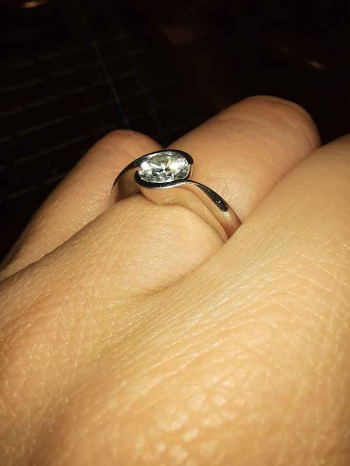 Bague de fiançailles sur mesure par un joaillier - 1