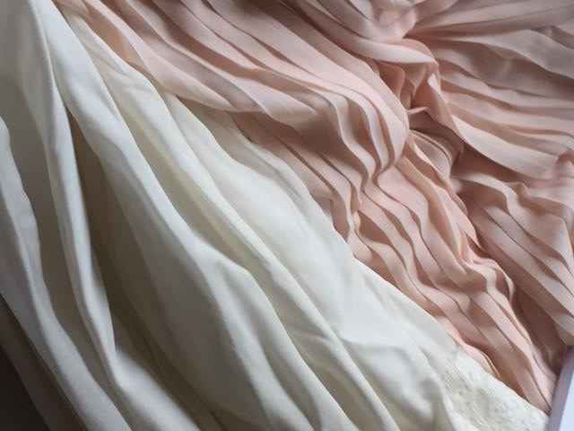 La couleur des robes DH à coté de ma robe ivoire