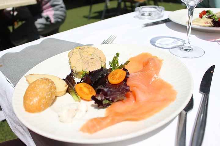 Entrée foie gras saumon fumé