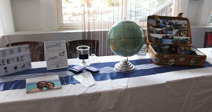 Essai table livre d'or, dragées, urne