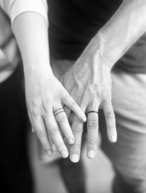 Pas d'alliance mais des tatouages. Un geste on ne peux plus définitif et unique