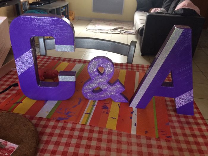 Livre d'or et initiales - 2