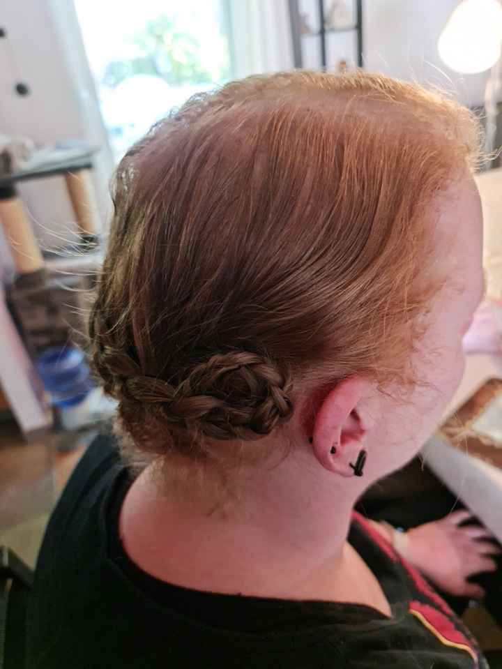 Coiffeuse trouvée - 1