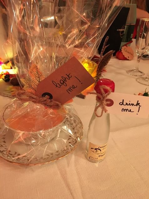 Les cadeaux des invités (tasse bougie et mignonnette)