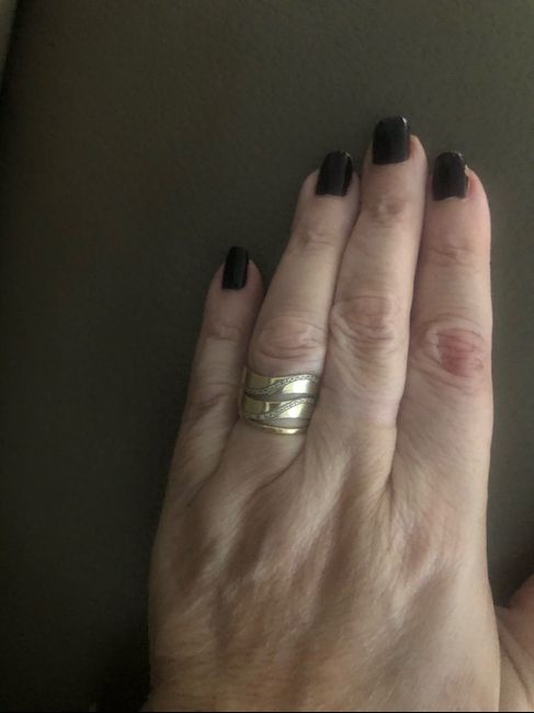 Bague de fiançailles et alliances, comment les porter ? 2