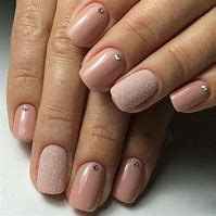 Verni french ou en couleur pour vous les filles ? 3