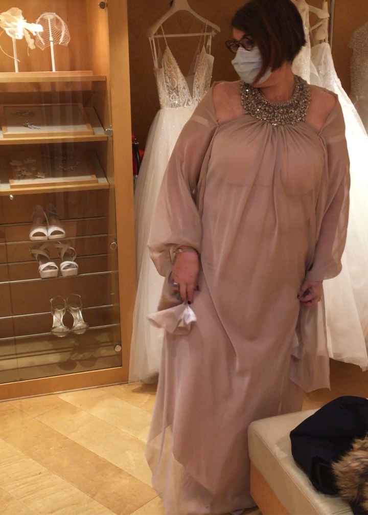 As-tu prévu de changer de robe dans la soirée ? - 1