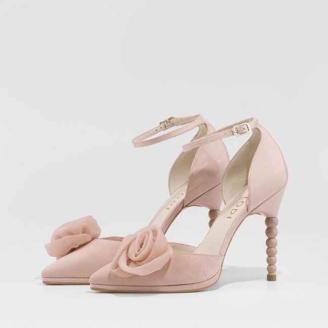Jour de gloire : Vote pour les chaussures blanches 👠 - 1