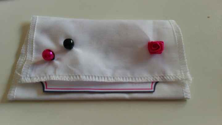 pochette mouchoirs