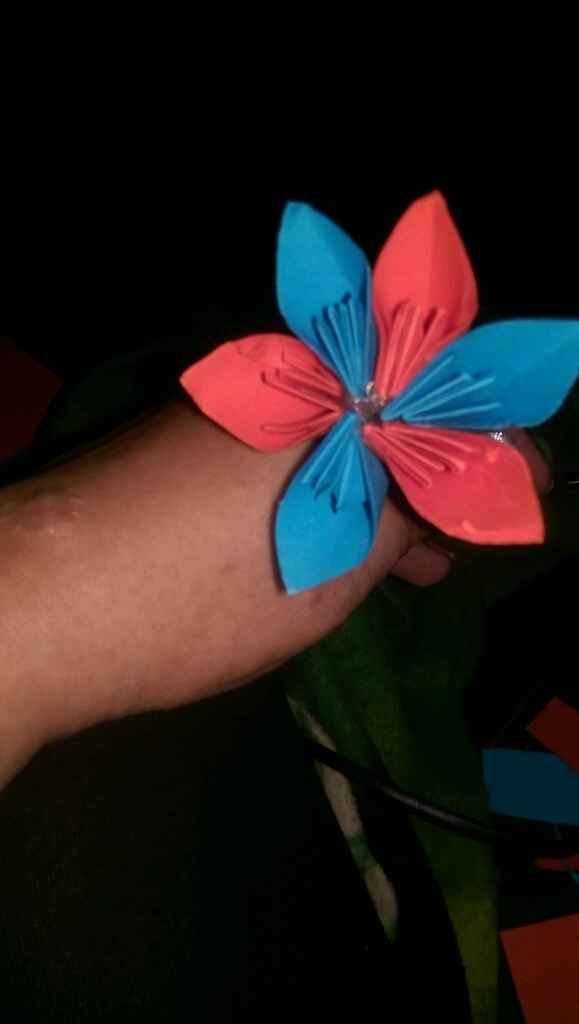 Help! bouquet fleur en papier - 1