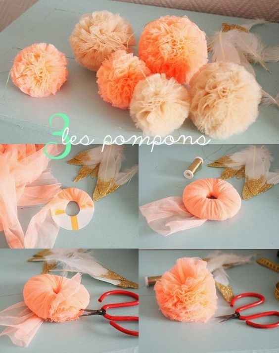 pompons en tulle (pas cher et tu peux carier taille et couleurs)