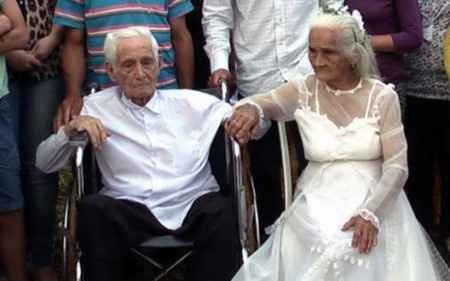 apres 80 ans de vie commune, ils se marient