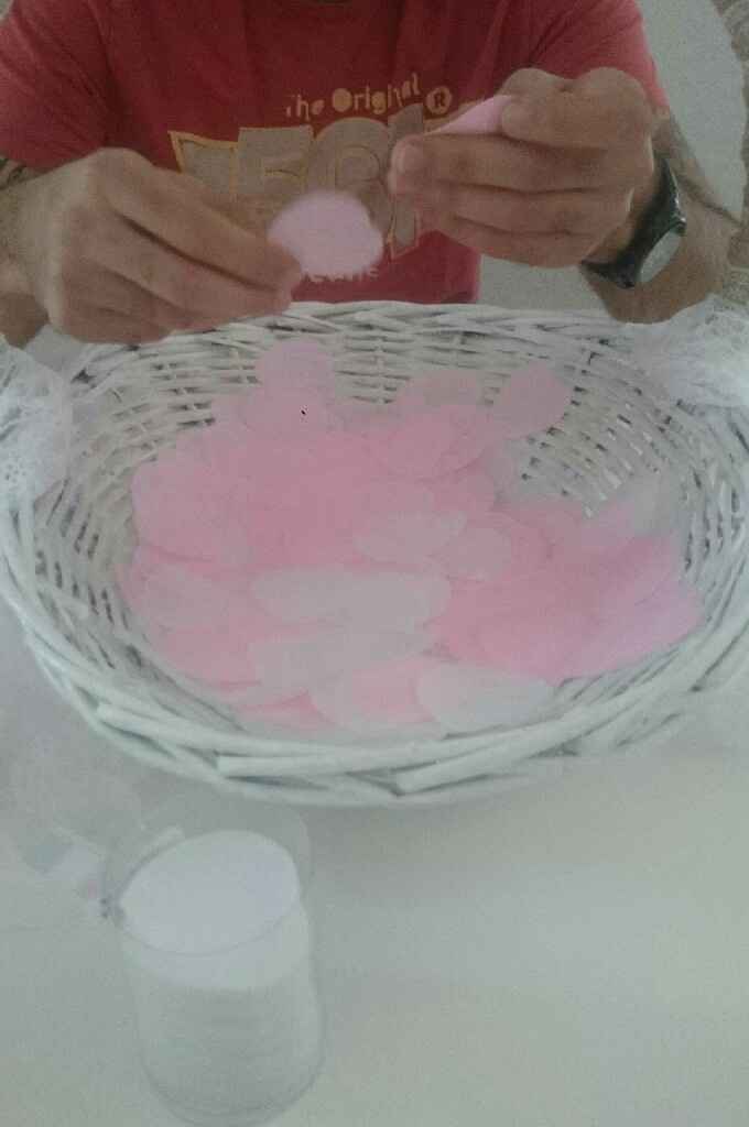 Quantité des confettis en forme de coeur: j'ai compté !! - 1