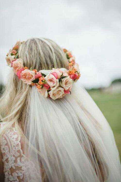 Roses....cheveux. ..jolies coiffures. .. - 2
