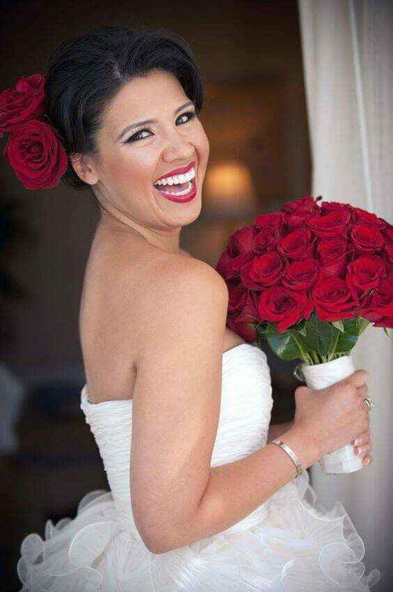 Roses....cheveux. ..jolies coiffures. .. - 7