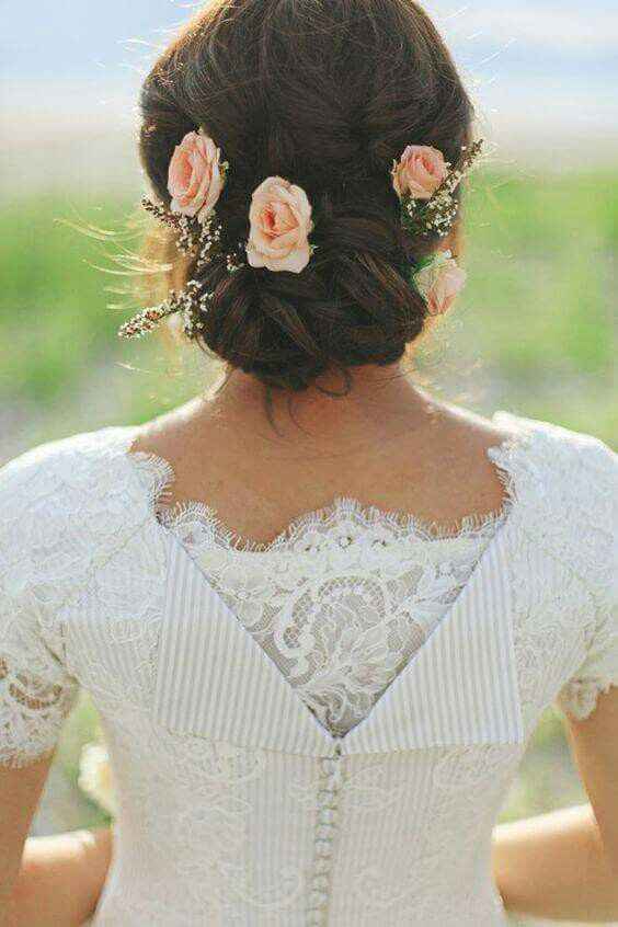 Roses....cheveux. ..jolies coiffures. .. - 9