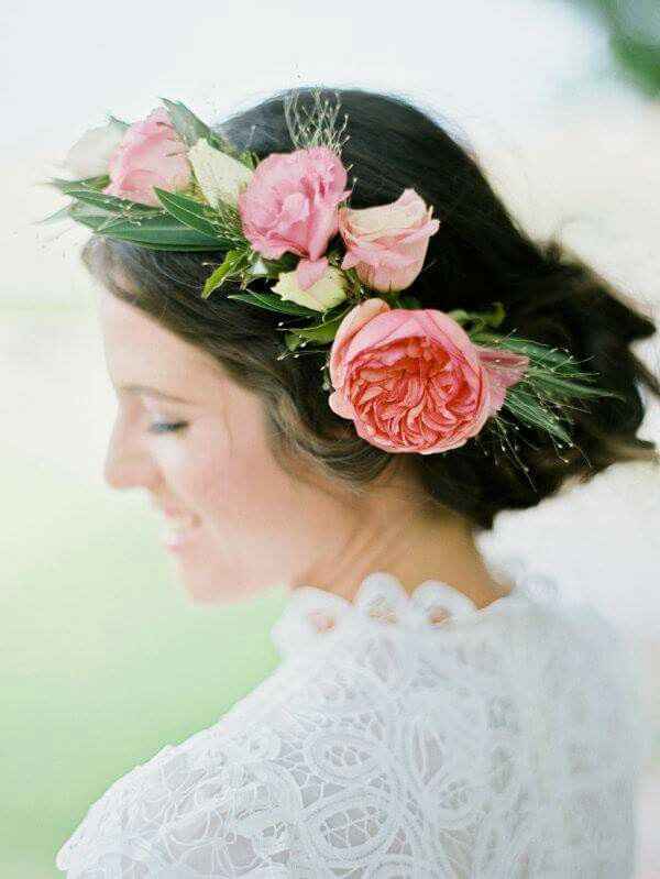 Roses....cheveux. ..jolies coiffures. .. - 13