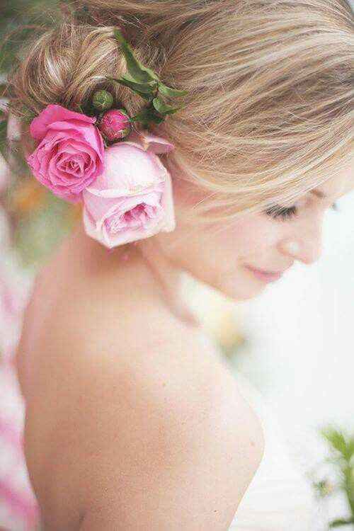 Roses....cheveux. ..jolies coiffures. .. - 16