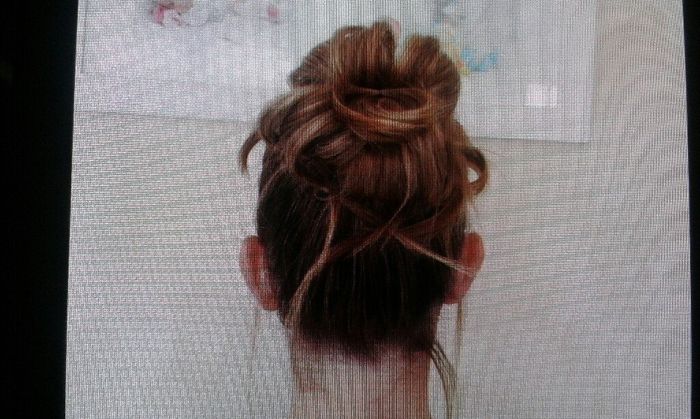 Robe, coiffure et maquillage - 1