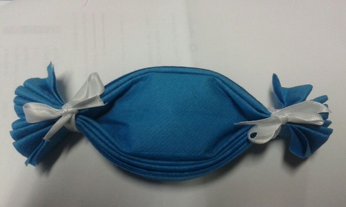 Pliage serviettes en bonbon... Besoin de votre aide - 1