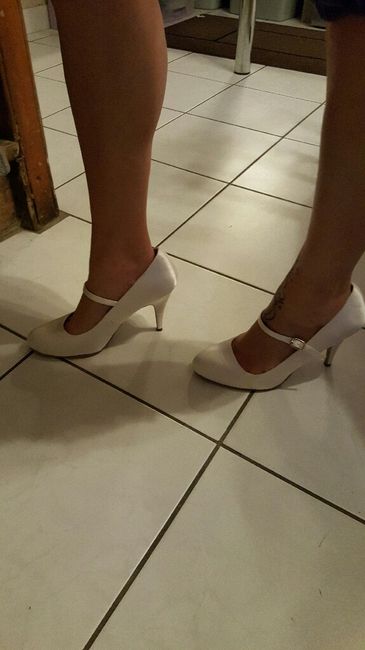 Nouvelle paire de chaussures arrivée - 2