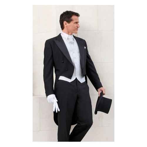 costume queue de pie