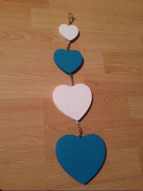 Coeur en bois peins à la main