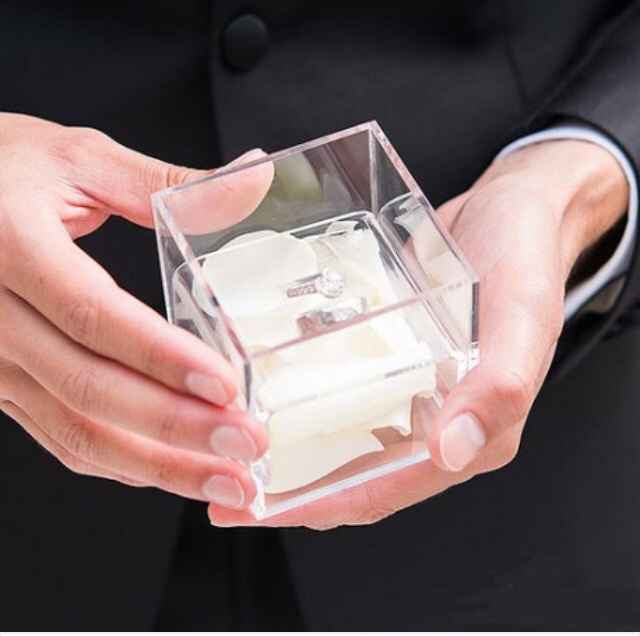 Plutot coussin ou boite a alliances ? - 1