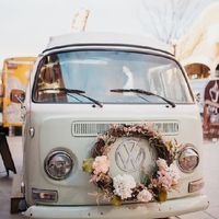 Van en voiture de mariés - 1