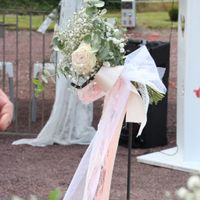 Fleurs allée cérémonie laïque