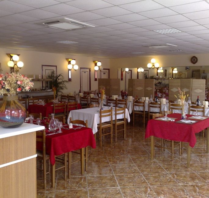 Salle intérieure non décorée